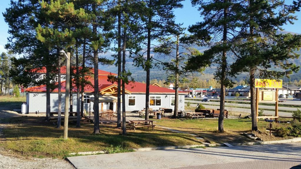 Rocky Inn Valemount Room photo