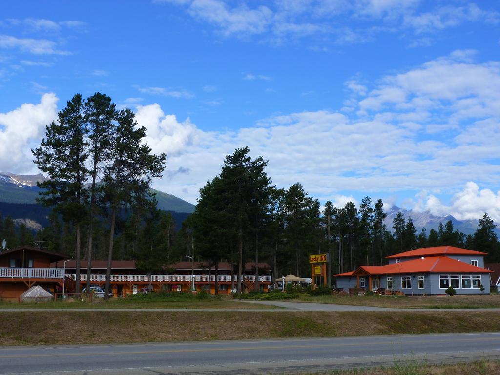 Rocky Inn Valemount Exterior photo
